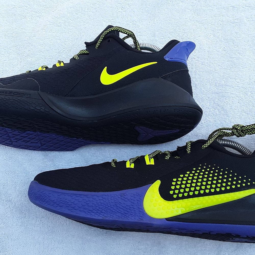 NIKE  "Kobe Bryant"  Mamba Fury  9.5